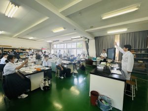 赤穂市有年中学実験教室_オレンジ実験２